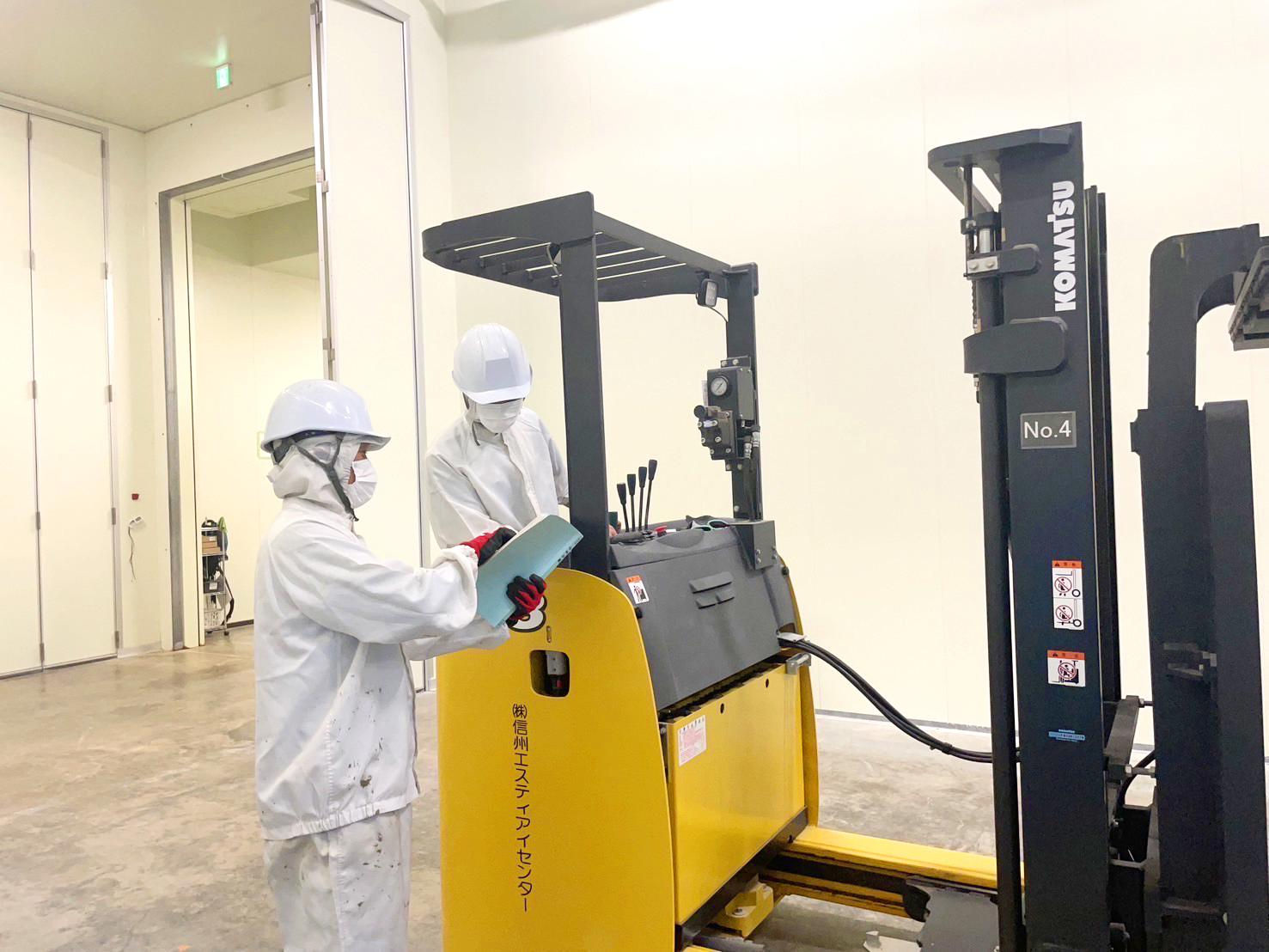 ＼ リフト免許が活かせます!! ／
リーチフォークリフトでの運搬作業がメインのお仕事
リフトの運転が好きな方におすすめです