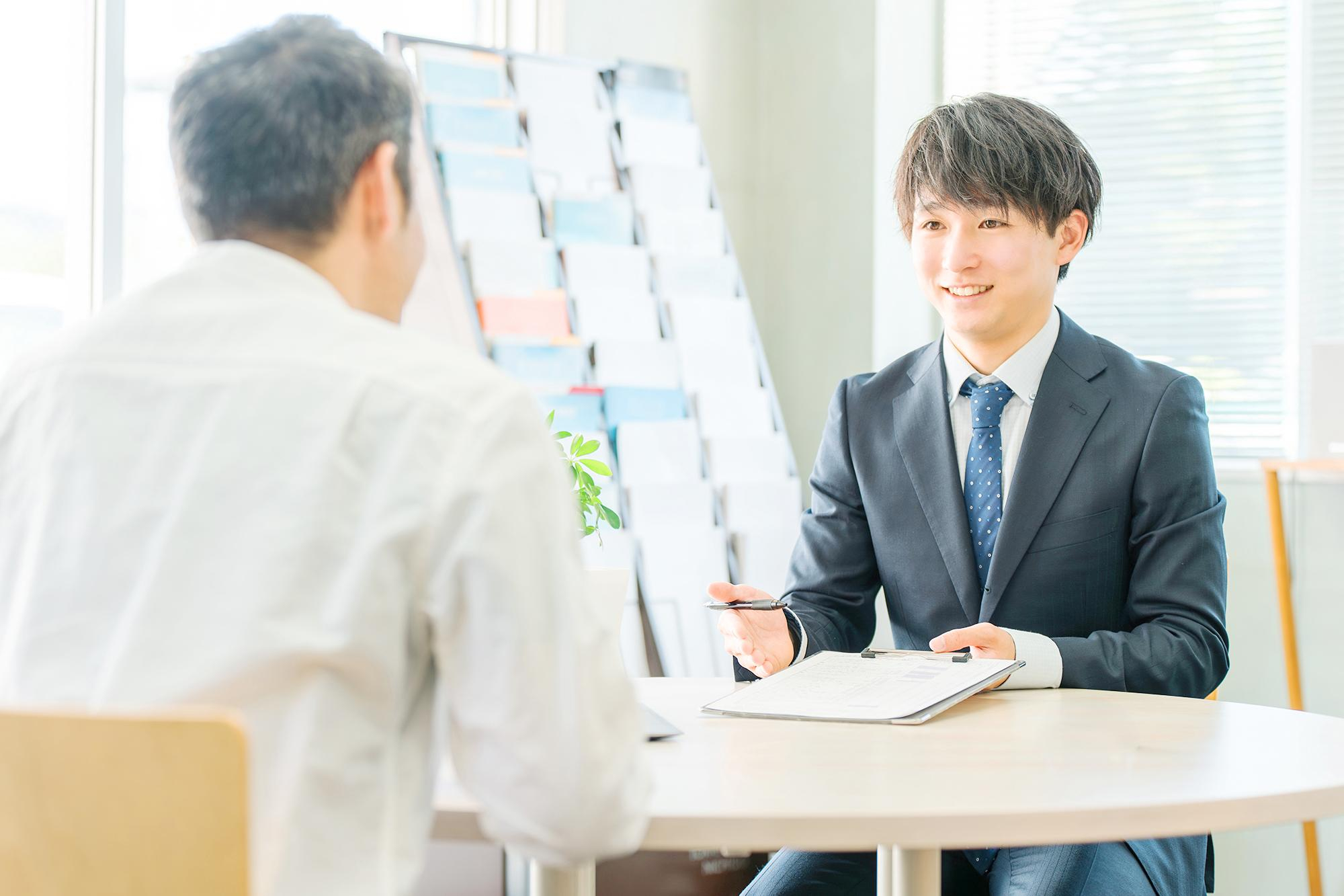 未経験から老舗メーカーのルート営業職へ
土日祝休み・賞与3.6ヵ月＆昇給4%実績あり
手厚い福利厚生や家賃補助で新生活を応援
JAグループ中心の営業スタッフ募集!!
