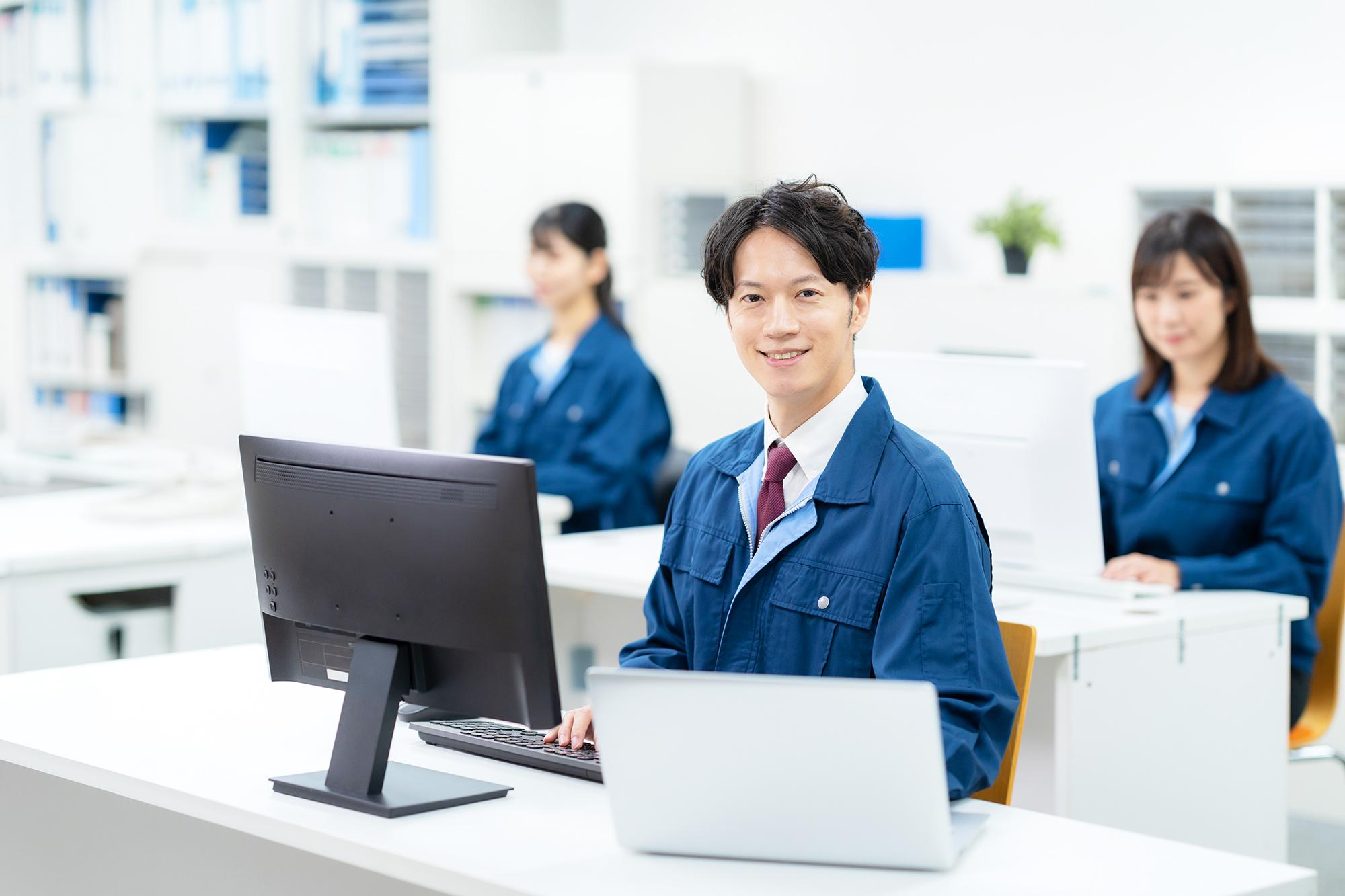 ＼ 月給22.4万以上・年ボーナス4.99ヵ月実績 ／
未経験から社内DX＆バックオフィスのプロへ!!
原則土日祝休み（年休120日）✕充実の厚待遇
将来の管理職候補として、会社の成長を支えませんか？