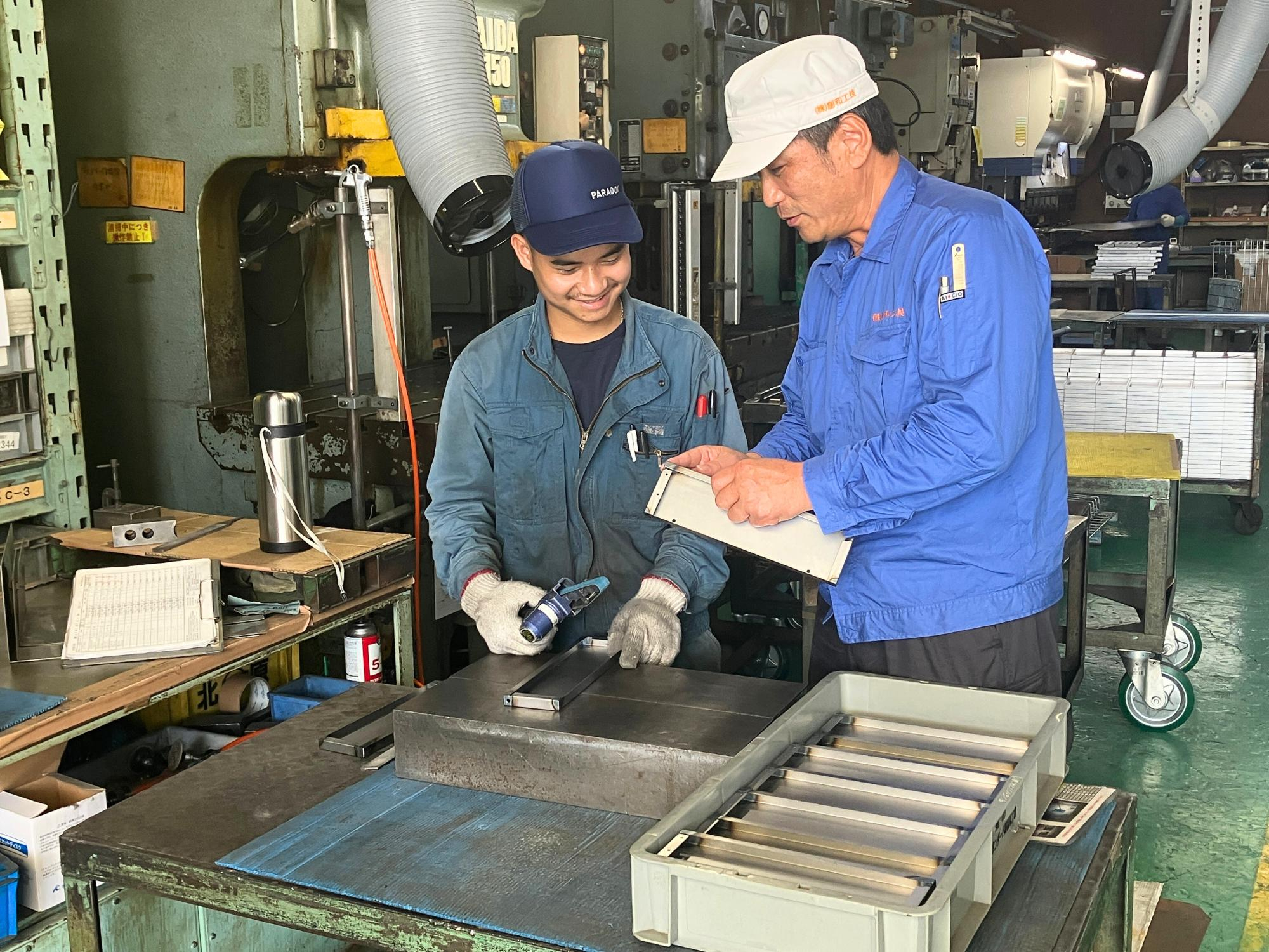 \ 未経験からものづくりデビュー歓迎◎ /
土日休み&残業なし&年間賞与4ヵ月分!
丁寧な研修あり!働きやすさに自信あり!
好待遇な環境で長期安定就業しませんか?