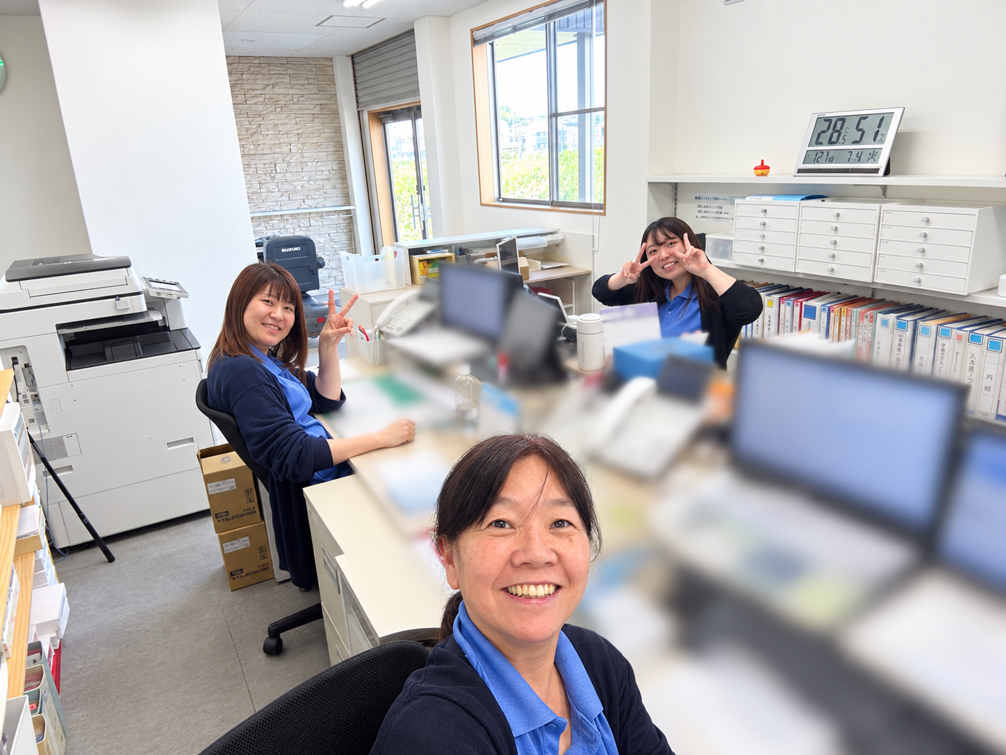 ＼ 大人気のオフィスワーク ／
事務経験がない方でも大丈夫〇
先輩社員が丁寧にお教えします(^ ^)/
残業少なめ・週休2日で働きやすい！
無資格OK・一般事務スタッフ募集！